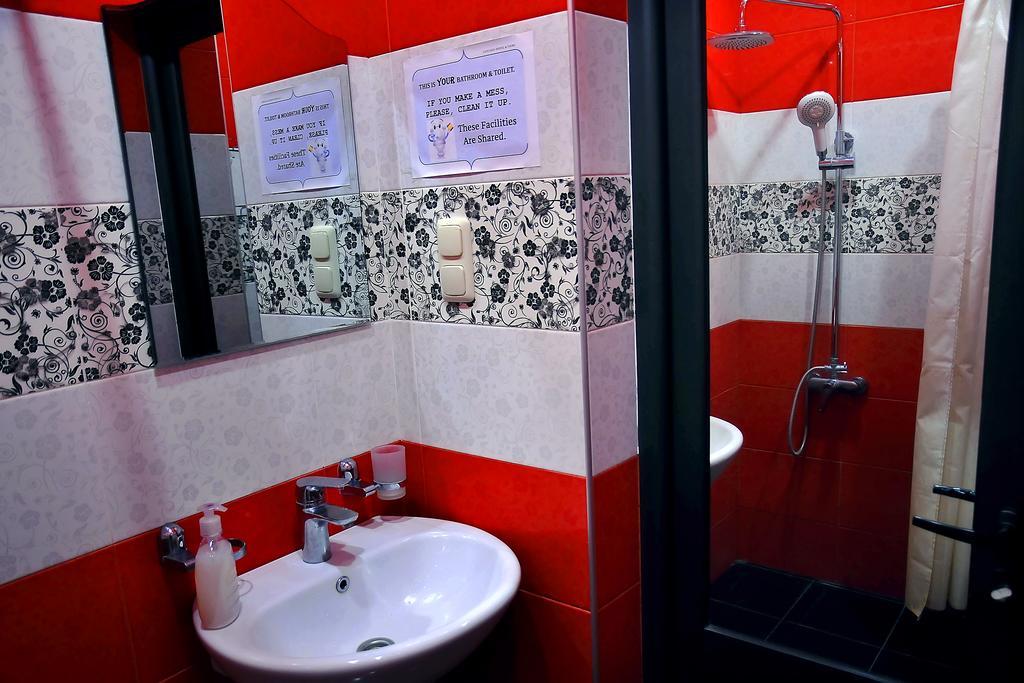 Mga Hostel & Tours Yerevan Exterior photo