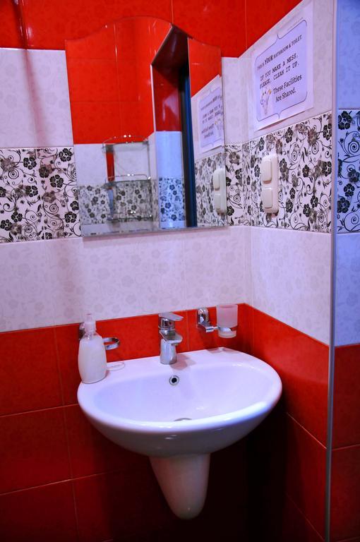 Mga Hostel & Tours Yerevan Exterior photo