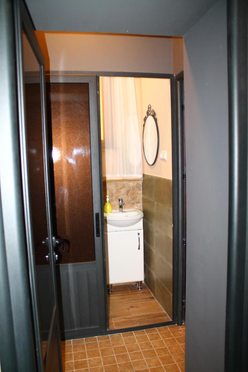 Mga Hostel & Tours Yerevan Exterior photo